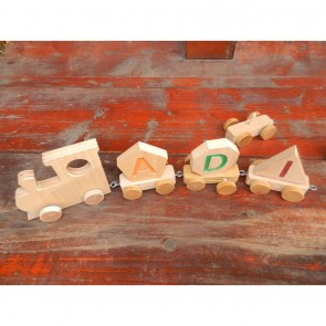 tren din lemn 3 litere
